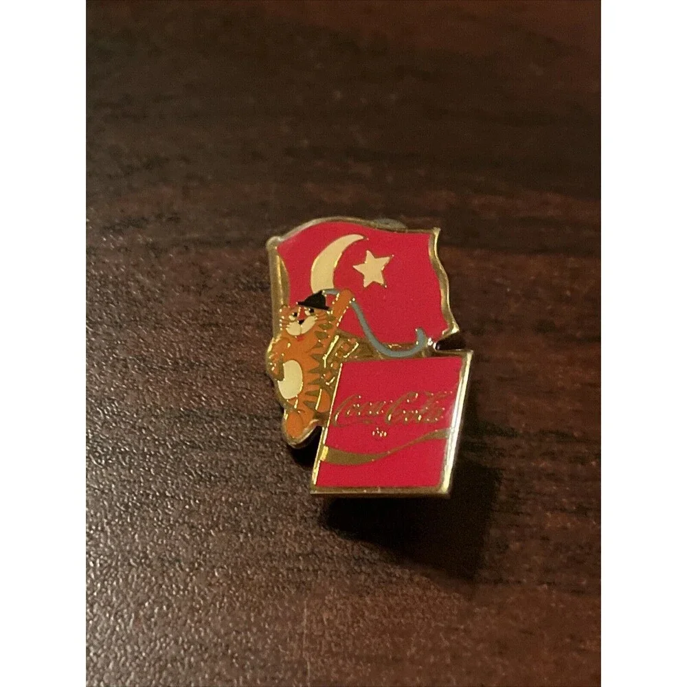 Vintage 1988‎ Seoul Olympics Coca Cola Hodori Tiger Turkey Flag Lapel Pin